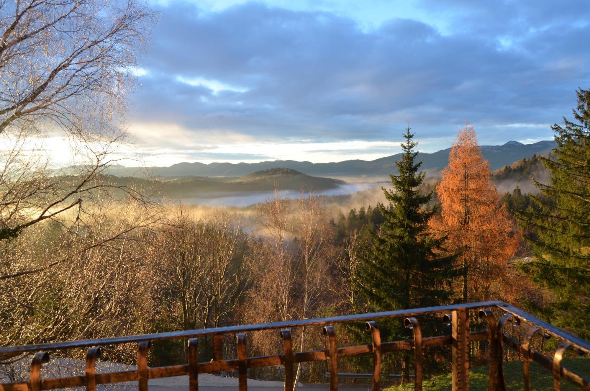 Holiday Home With Hot Tub And Sauna Sabina Rovte Exterior foto